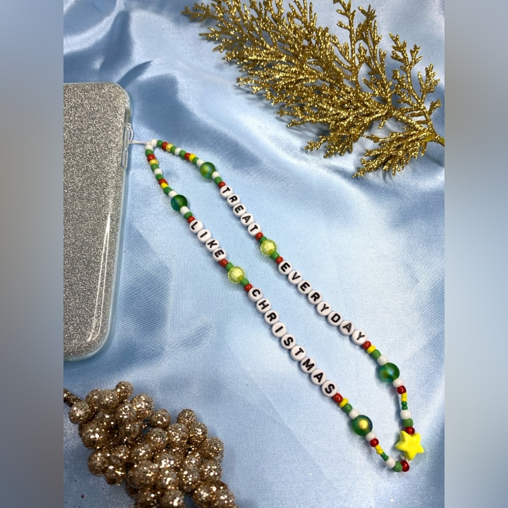 Buddy The Elf - Treat Everyday Like Christmas Phone Charm 🎄 ❄️